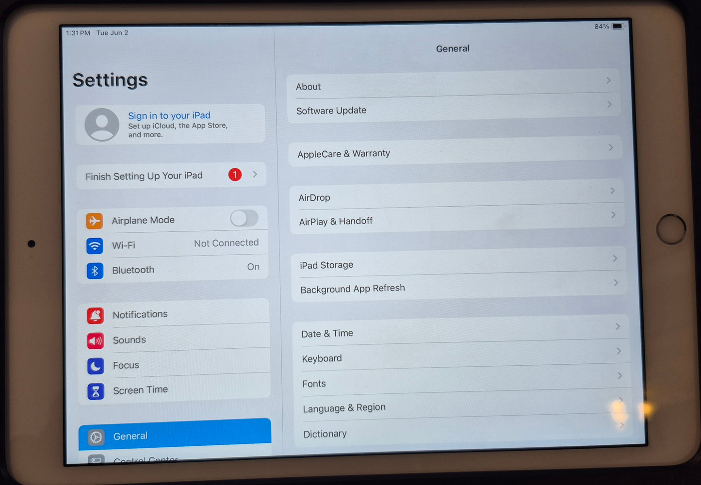 iPad 5th Generation (Used Like New)